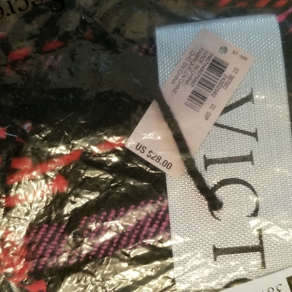 NEW, VS PINK, WINTER ANGEL LOVE BUFFALO - Picture 5 of 5